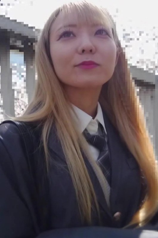 H_1825TSSR02501 金髪ギャルの制服女子とおじさんの裏行為