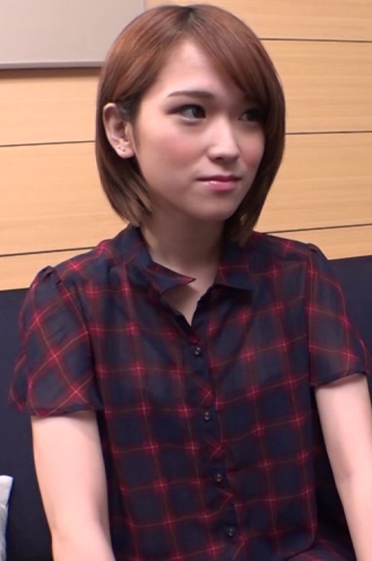 H_1825TSSR02601 おじさんのためにセクシーな下着をつけてセックスの相手をするスレンダー美少女